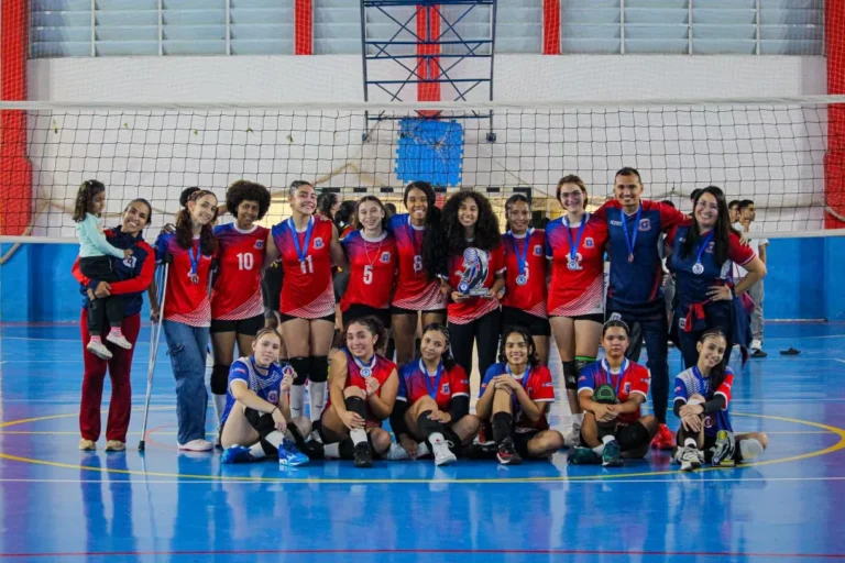 ginasio-paulo-rogerio-foi-palco-da-grande-final-da-1a-copa-franco-de-voleibol-feminino