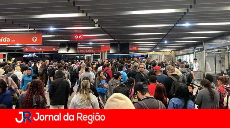 linha-7-rubi-fica-quase-5-horas-com-velocidade-reduzida