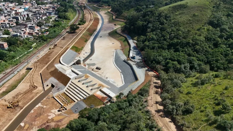 franco-da-rocha-inaugura-piscinao-tg-09-para-reforcar-combate-as-enchentes